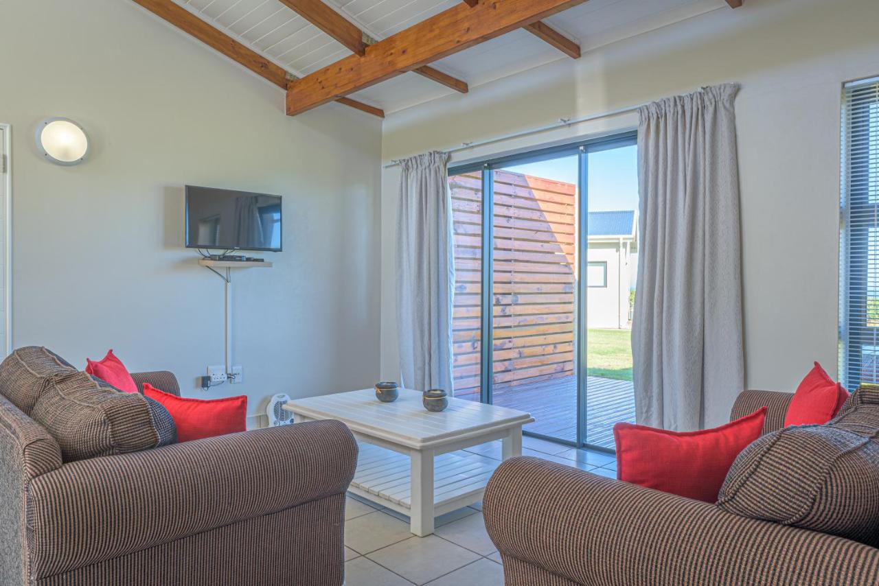 Отель Fynbos Golf And Country Estate Eersterivierstrand Экстерьер фото