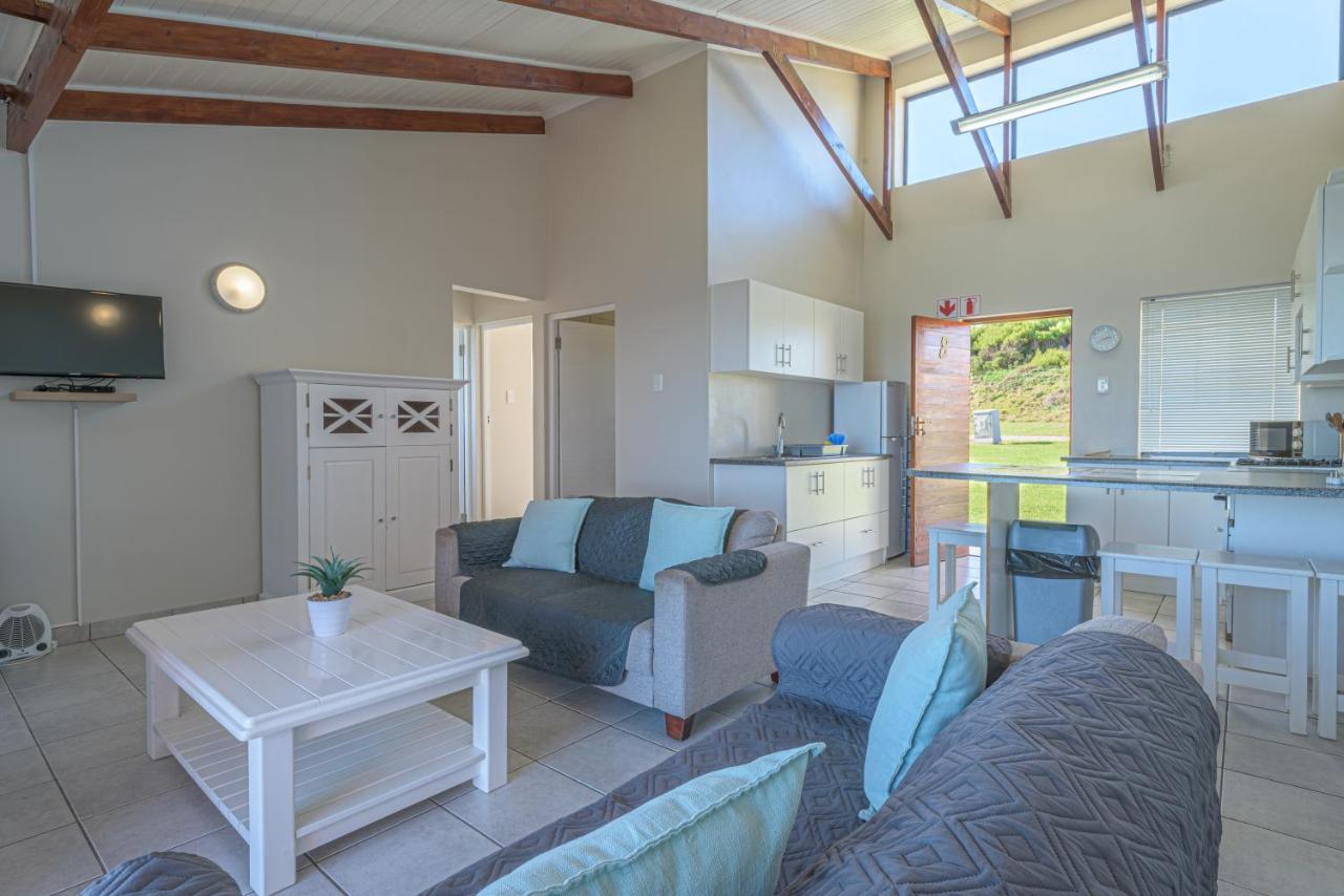 Отель Fynbos Golf And Country Estate Eersterivierstrand Экстерьер фото