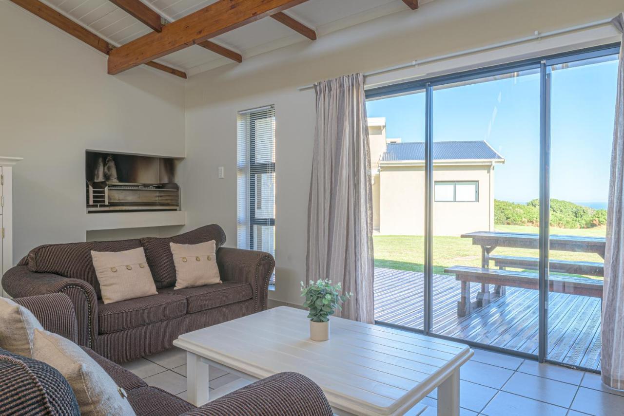 Отель Fynbos Golf And Country Estate Eersterivierstrand Экстерьер фото