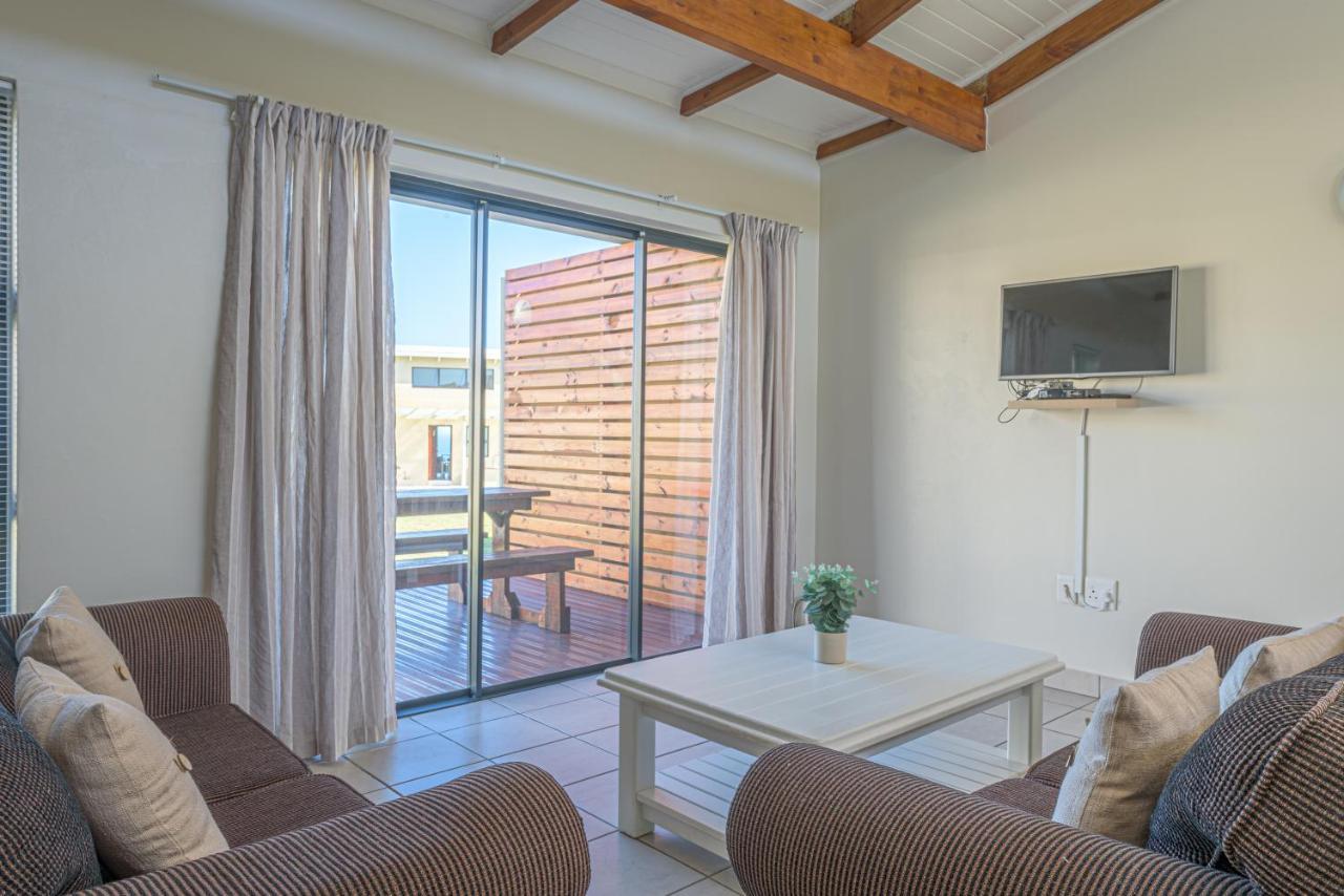 Отель Fynbos Golf And Country Estate Eersterivierstrand Экстерьер фото